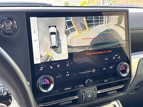 Used 2024 Lexus GX 550 AWD/4WD image 25