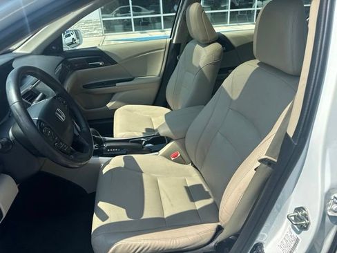 Used 2016 Honda Accord EX-L image 19