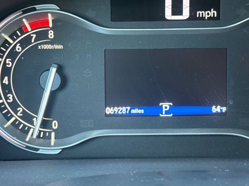 Used 2016 Honda Pilot Touring image 24