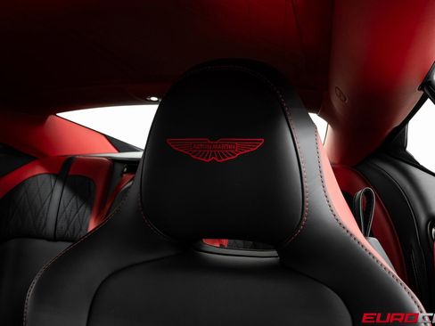 Used 2024 Aston Martin DB12 Coupe image 36