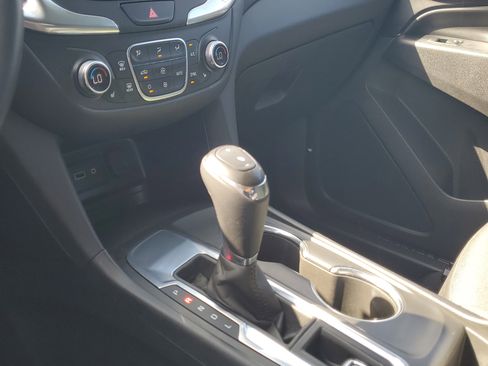 Used 2019 Chevrolet Equinox LT image 28