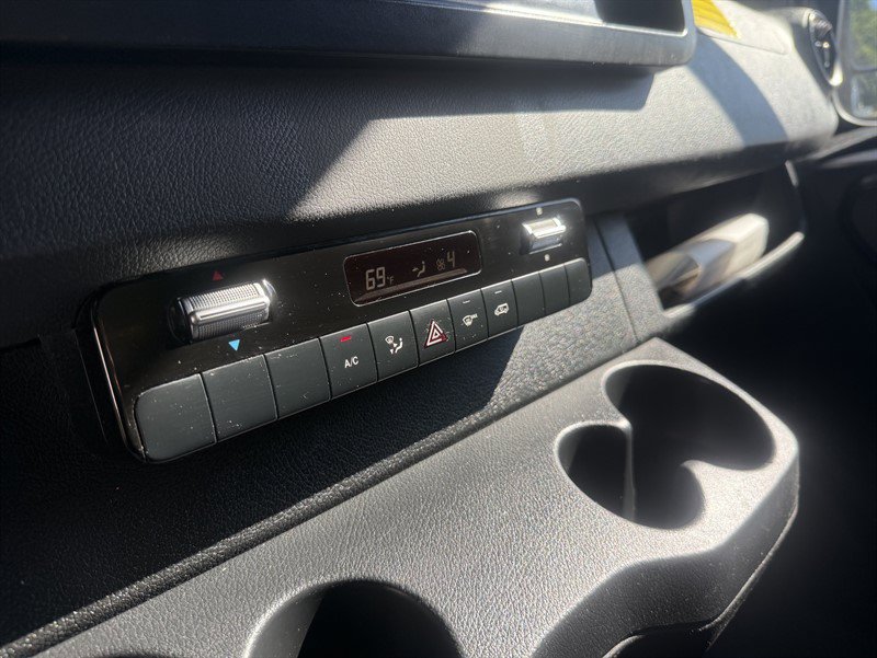 Used 2019 Mercedes-Benz Sprinter 144 image 27
