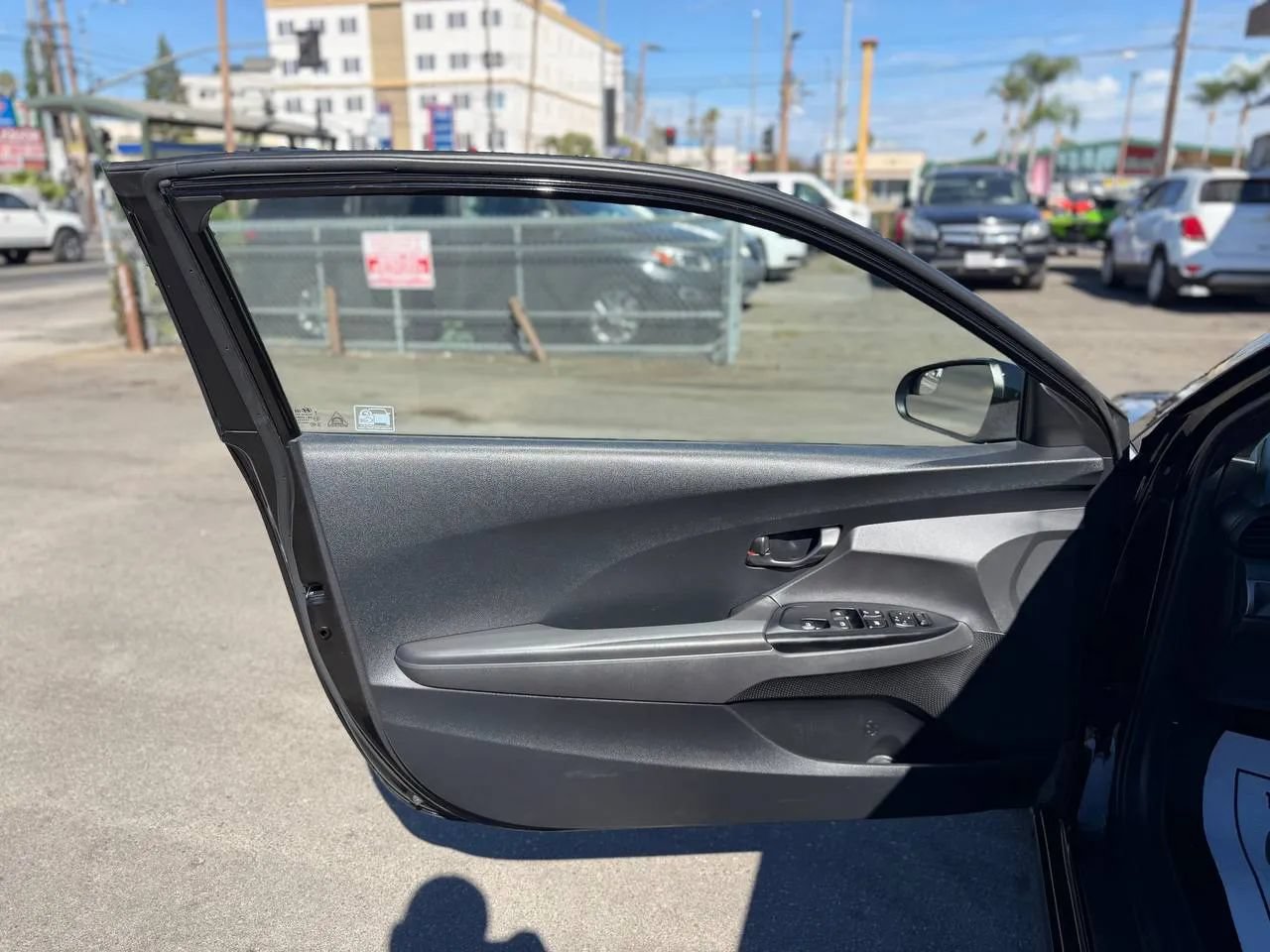 Used 2019 Hyundai Veloster 2.0 FWD image 20
