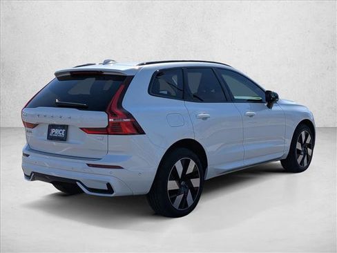 Used 2024 Volvo XC60 T8 Plus w/ Protection Package Premier AWD/4WD image 5
