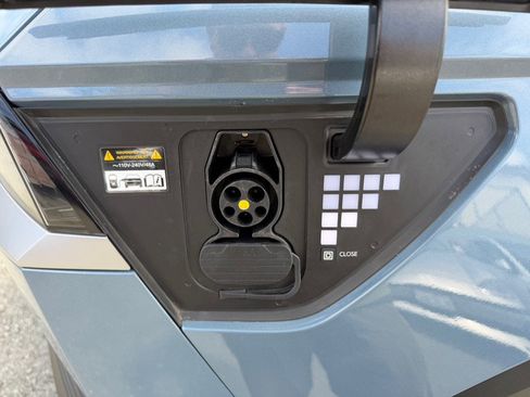 Used 2024 Hyundai Ioniq 5 SE image 49