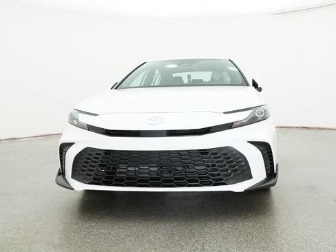New 2026 Toyota Camry SE image 31