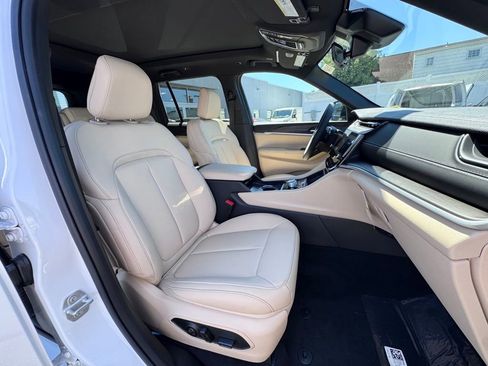 New 2026 Jeep Grand Cherokee Limited AWD/4WD image 19