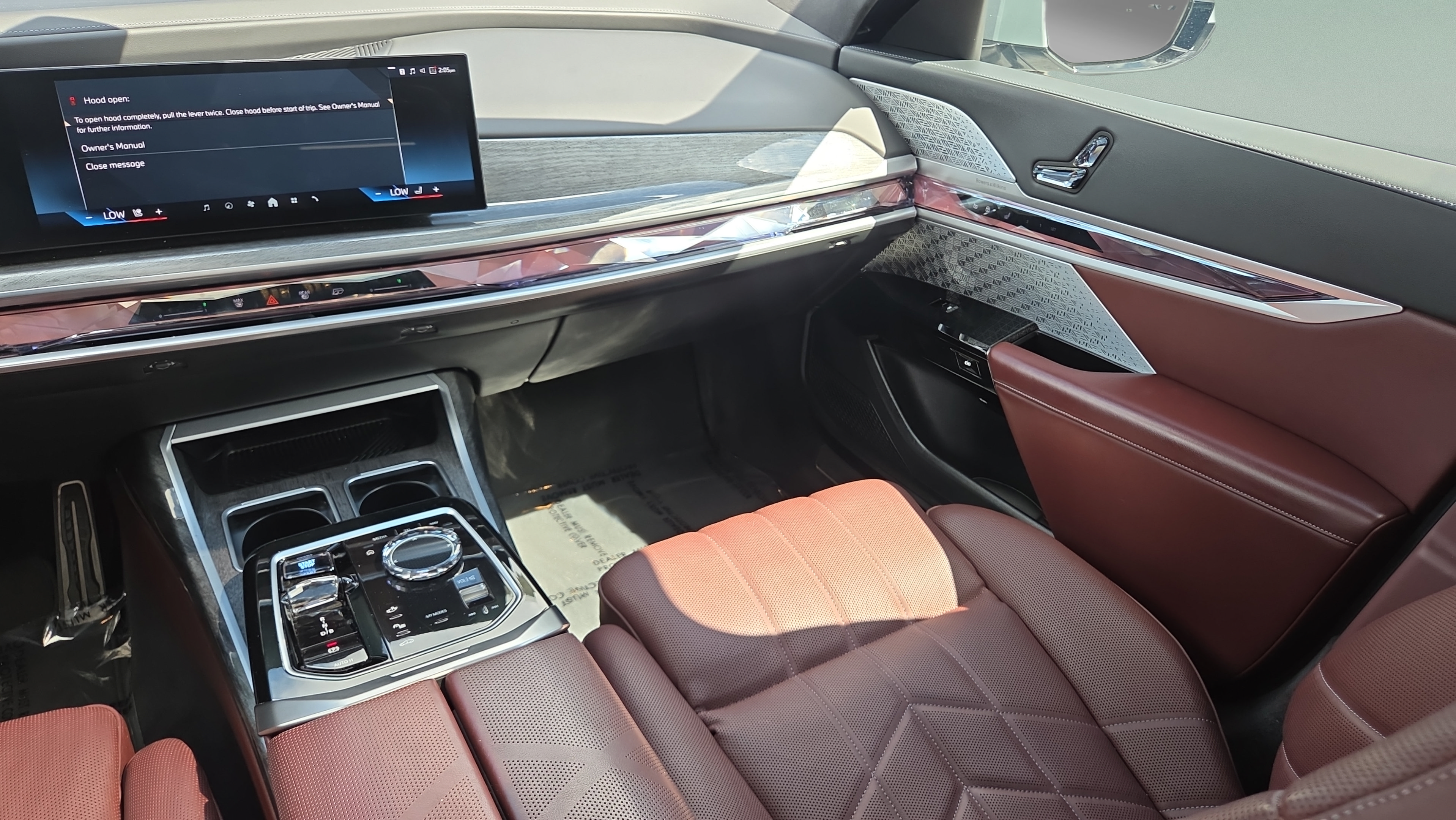 Certified 2023 BMW i7 xDrive60 AWD/4WD image 13