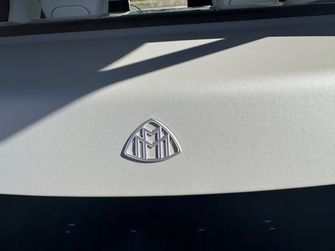 Used 2024 Mercedes-Benz Maybach GLS 600 4MATIC image 33