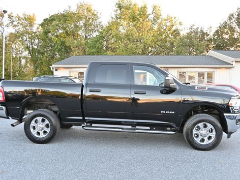 Used 2024 RAM 2500 Big Horn w/ Bed Utility Group image 10