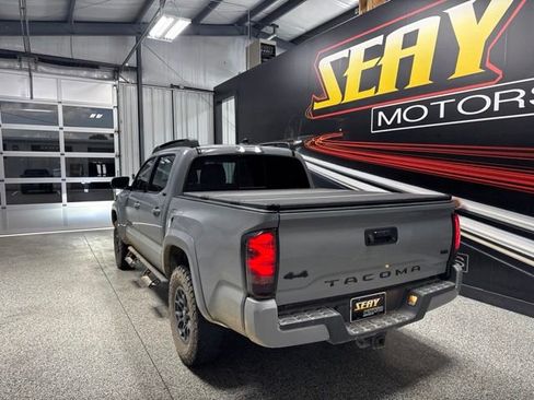 Used 2021 Toyota Tacoma SR5 w/ Technology Package AWD/4WD image 13