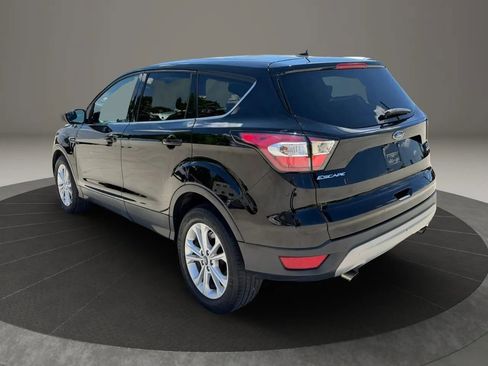 Used 2017 Ford Escape SE FWD image 5