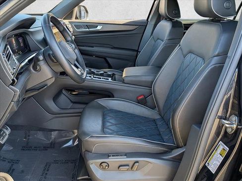 Used 2024 Volkswagen Atlas Cross Sport SEL Premium R-Line image 19