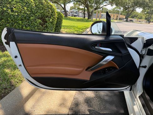 Used 2017 FIAT 124 Spider Lusso RWD image 25