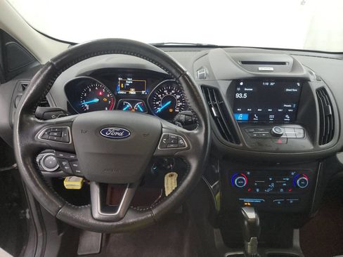 Used 2017 Ford Escape SE w/ Equipment Group 201A image 9
