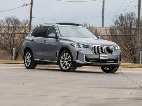 Certified 2025 BMW X5 xDrive40i w/ Climate Comfort Package image 2
