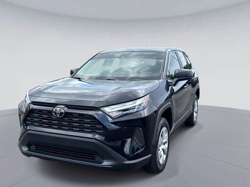 Used 2023 Toyota RAV4 LE FWD image 8