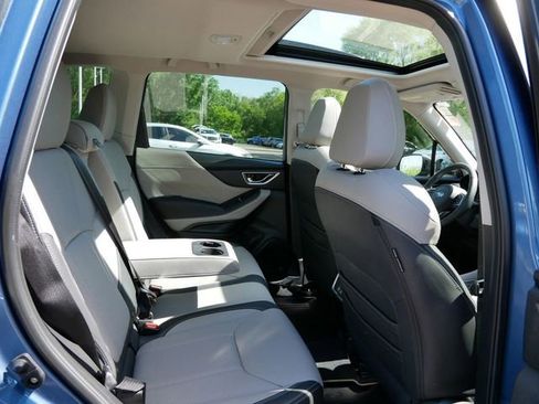 Used 2023 Subaru Forester Limited AWD/4WD image 9
