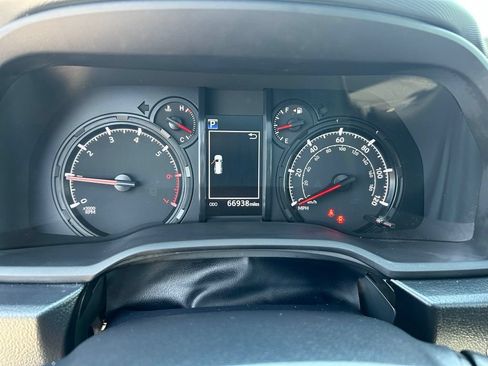 Used 2021 Toyota 4Runner SR5 Premium w/ Moonroof Package AWD/4WD image 16