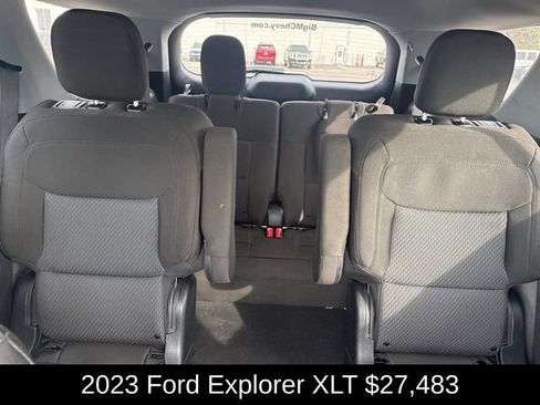 Used 2023 Ford Explorer XLT AWD/4WD image 24