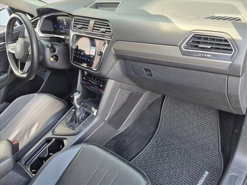 Used 2022 Volkswagen Tiguan SE image 20