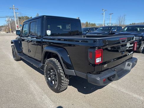 Certified 2025 Jeep Gladiator Sport image 3