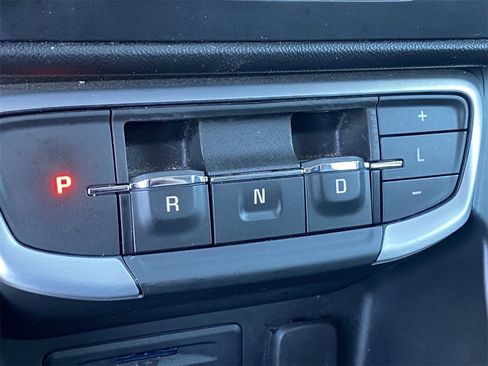 Used 2024 GMC Terrain SLT image 27