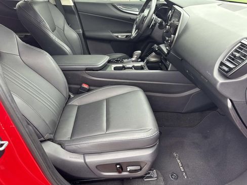 Used 2024 Lexus NX 250 FWD w/ Premium Package image 12