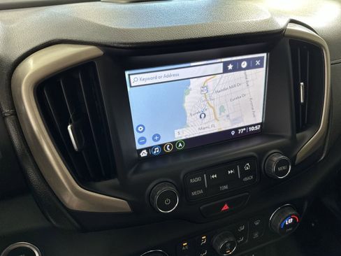 Used 2018 GMC Terrain Denali w/ Advanced Safety Package image 22