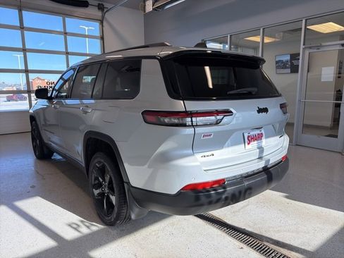 Used 2024 Jeep Grand Cherokee L Limited w/ Black Appearance Package image 6