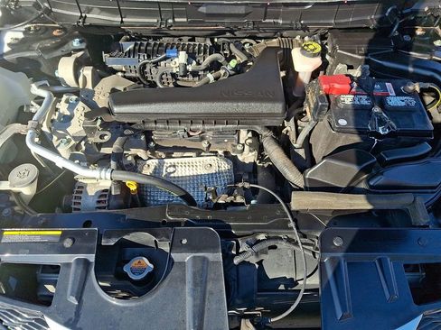 Used 2016 Nissan Rogue SV w/ SV Premium Package image 27