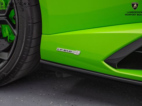 Used 2023 Lamborghini Huracan Tecnica image 5