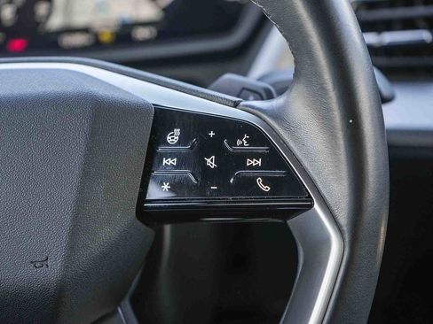 Used 2023 Audi Q4 e-tron Premium Plus w/ Premium Plus image 21