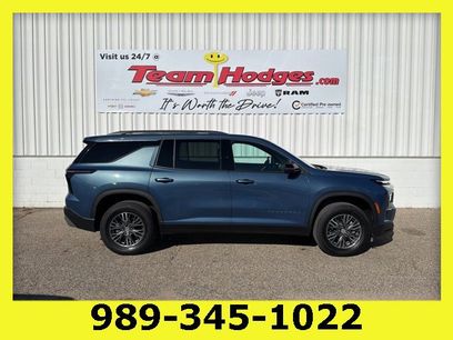 Used 2024 Chevrolet Traverse LT