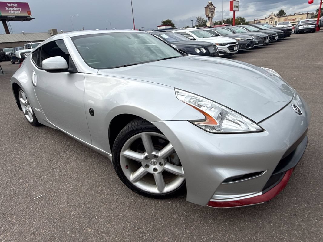 Used 2011 Nissan 370Z Coupe RWD image 1