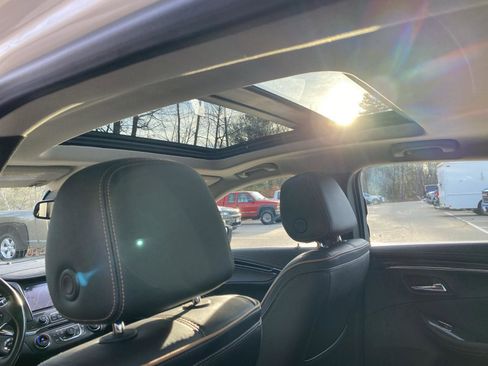 Used 2019 Chevrolet Impala Premier w/ Premier Confidence Package image 13