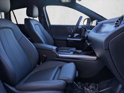 Certified 2025 Mercedes-Benz GLA 250 image 22