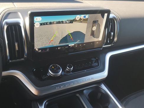 New 2026 Ford Expedition Max Platinum w/ Stealth Appearance Package image 19