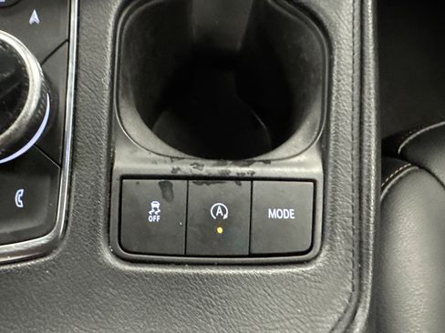 Used 2020 Cadillac XT4 Sport w/ Driver Awareness Package AWD/4WD image 11