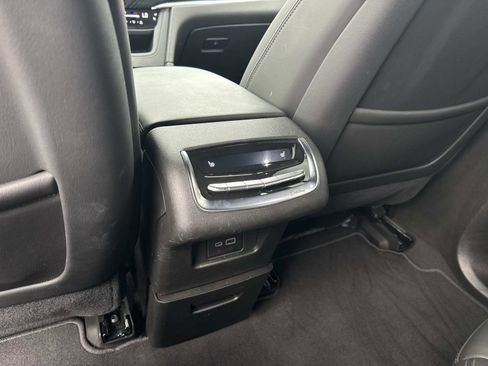 Certified 2025 Cadillac XT6 Premium Luxury image 18