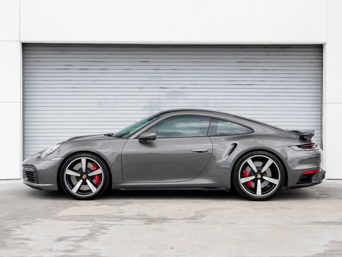 Certified 2022 Porsche 911 Turbo AWD/4WD image 2