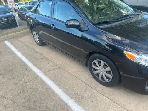 Used 2011 Toyota Corolla LE FWD image 7
