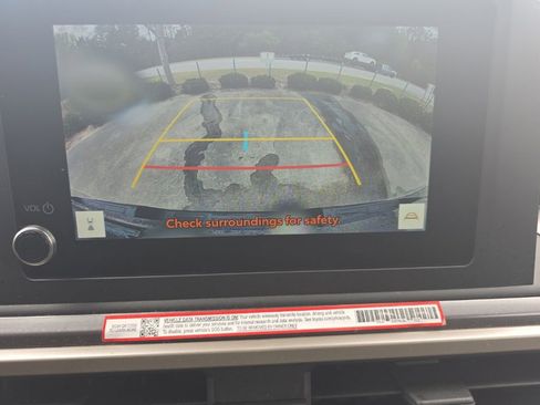 Used 2025 Toyota Tacoma SR5 image 28