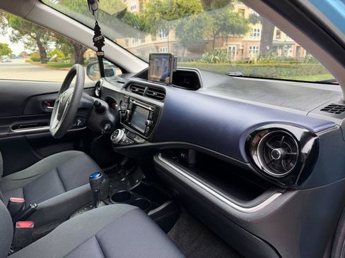 Used 2016 Toyota Prius C Two FWD image 52