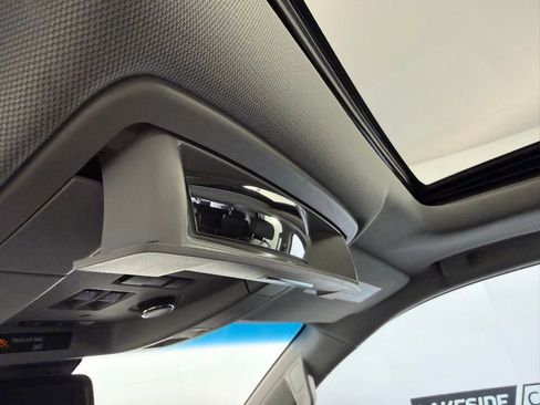 Used 2018 Chevrolet Tahoe Premier AWD/4WD image 34