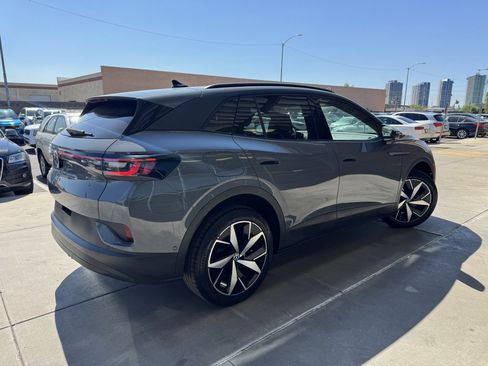 Used 2023 Volkswagen ID.4 Pro S image 4