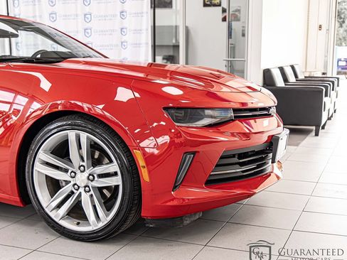 Used 2017 Chevrolet Camaro LT RWD image 4