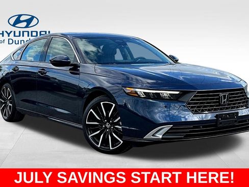 Used 2025 Honda Accord Touring image 3