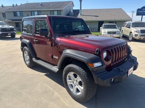 Used 2021 Jeep Wrangler Sport AWD/4WD image 7