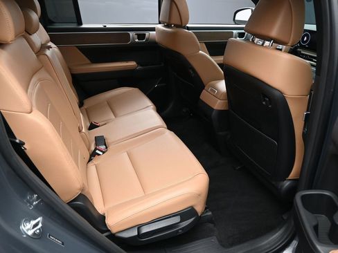 Used 2024 Hyundai Santa Fe Limited FWD image 31